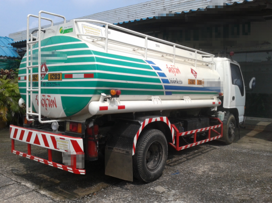 ISUZU NPR 120 รถบรรทุกน้ำมัน