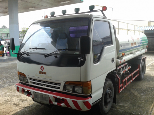 ISUZU NPR 120 รถบรรทุกน้ำมัน