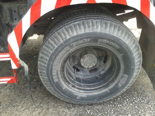 ISUZU NPR 120 รถบรรทุกน้ำมัน