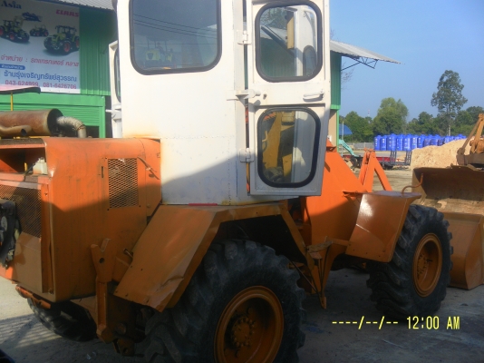 ขายรถตักMITSUIรุ่นHL8เก่านอกราคาถูก255000บาทสนใจโทร0816426706