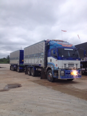 ขายรถบรรทุกสิบล้อพ่วง