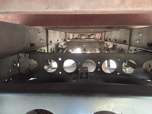 NPR หน้าตึก  150 แรง ปี 55  ยาว 5 เมตร ราคา  890,000 บาท