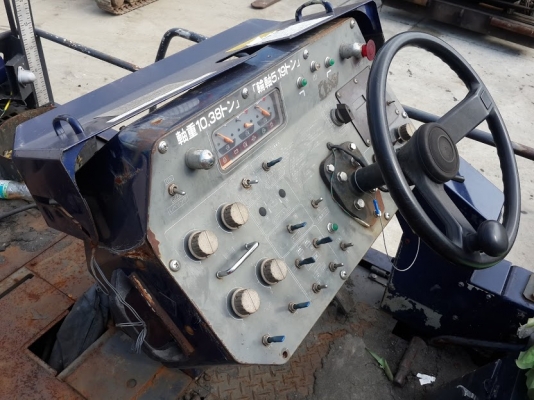 รถปูยาง Misubishi  MF61WD #A2N0-3724 นำเข้าจากญี่ปุ่น ปูยางได้กว้าง 6 เมตร  ติดต่อ ใหม่ 061-4194022