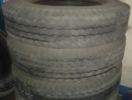 ยางรถเมล์กรุงเทพ1000-20บริตสโตนล้วนๆ