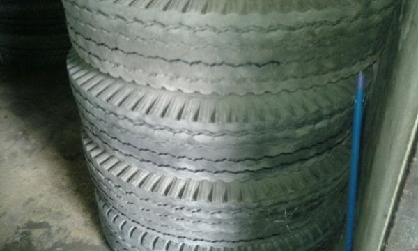 ยางรถเมล์กรุงเทพ1000-20บริตสโตนล้วนๆ