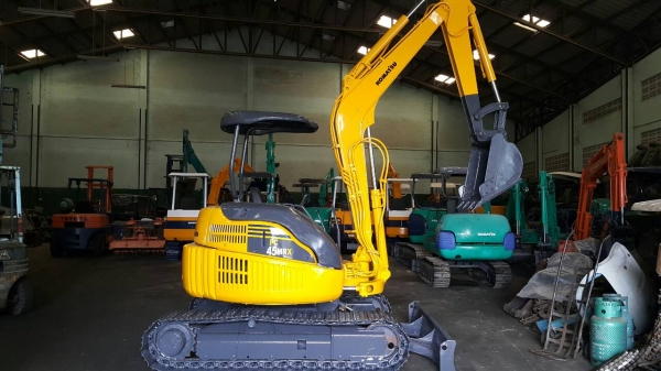 ขาย รถขุด KOMATSU รุ่น PC45MR-1-  มือสองญี่ปุ่น แทร็กเหล็ก สลักแน่น ทุกส่วน มือถือ/LINE ID : 0818753444