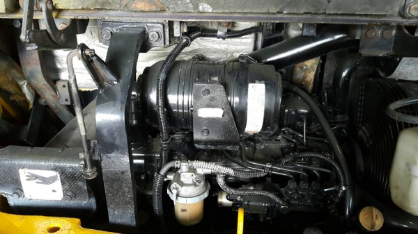 ขาย รถขุด KOMATSU รุ่น PC45MR-1-  มือสองญี่ปุ่น แทร็กเหล็ก สลักแน่น ทุกส่วน มือถือ/LINE ID : 0818753444