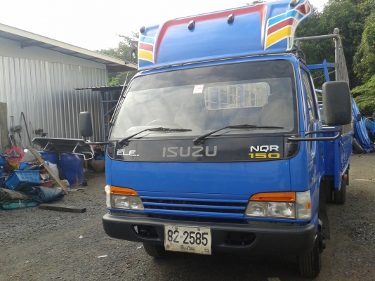 ขายหกล้อ ISUZU NQR 150 แรง ปี 47 พวงมาลัยพาเวอร์แอร์เย็นเจี็ยบเทอร์โบ