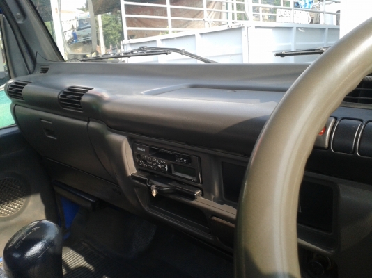 ขายหกล้อ ISUZU NQR 150 แรง ปี 47 พวงมาลัยพาเวอร์แอร์เย็นเจี็ยบเทอร์โบ