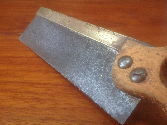 ขายเลื่อยลันดาเล็ก Vintage U.S.A.ขนาด 15" ความยาวใบ 10" คอบใบทองเหลือง ด้ามไม้ ฟัน 14 หนาและคมมาก