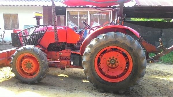 ขายรถไถ KUBOTA M 6040 สภาพดีเดิมๆพร้อมใช้งาน อุปกรณ์ 2 ชิ้นมีพร้อมดันหน้าและ ผานพรวน ขายรถไถ KUBOTA M 6040 สภาพดีเดิมๆพร้อมใช้งาน อุปกรณ์ 2 ชิ้นมีพร้อมดันหน้าและ ผานพรวน