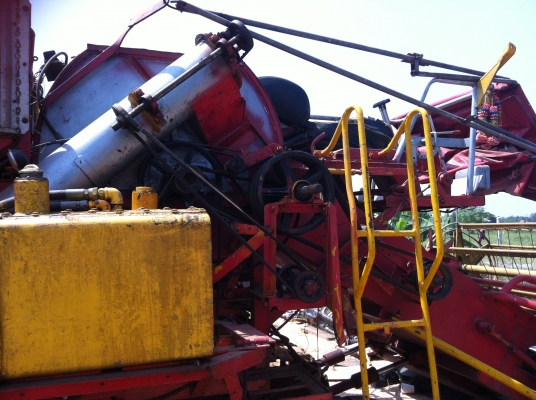 ขายรถเกี่ยวเกษตร ซุปเปอร์ไวไฟ 180000 บาท