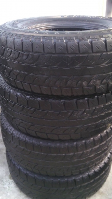 ขายยางโยโก 285/75R16 ยางปี 11 สภาพสวย