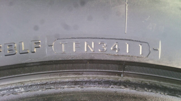 ขายยางโยโก 285/75R16 ยางปี 11 สภาพสวย