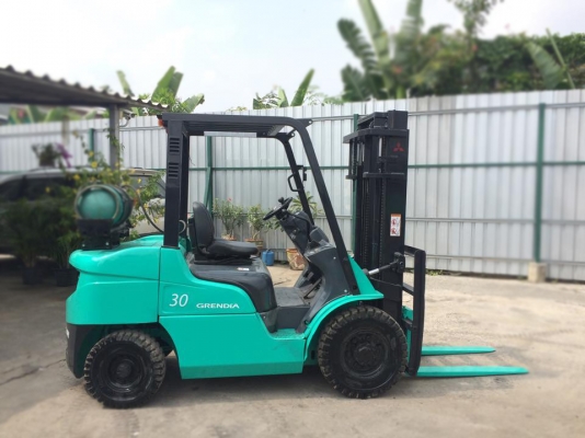 ขายโฟล์คลิฟท์ Mitsuรุ่นล่าสุด FG30NT ยก3ตัน สูง3เมตร(สามารถเปลี่ยนเสาได้4,5,6,เมตร) ติดแก๊สเรียบร้อยเกียร์ออโต้ 280,000 จะเด็ด 094-4267888