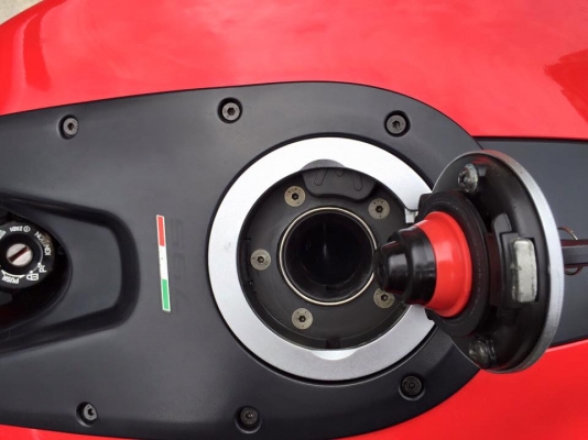 DUCATI 795 ปี2012 สภาพนางฟ้าครับ ไมล์5000โลคับ มาพร้อมของแต่งเต็มๆคัน DUCATI 795 ปี2012 สภาพนางฟ้าครับ ไมล์5000โลคับ มาพร้อมของแต่งเต็มๆคัน