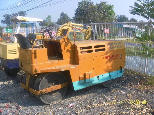 ขายด่วนรถบดSAKAI 3ตันหน้ายางหลังยาง7ล้อเก่านอกพร้อมใช้ราคา110000บาทสนใจโทร0816426706