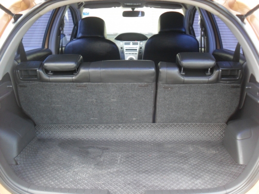 TOYOTA   YARIS  ปี 2550 ปลายเดือน ก.ย