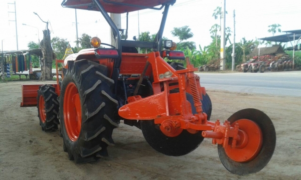 รถไถคูโบต้าL4708 พร้อมไช้งานสวยมากๆ ไมร์900ช.ม.  ขายใน  ราคา398000บาท รถอยู่วังบัว คลองขลุง กำแพงเพชร   มีไบมีดหน้าหนึ่งตราช้างคานล้าง 1อัน ผาน6หนึ่งอัน สนใจสอบุถามได้ที่081 3655997 อำพร  พาเจริญ  ราคาต่อรองได้อีกนะครับ