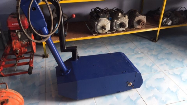 ขายเครื่องขัดปาเก้ 12" APOLLO ญี่ปุ่น มือสองครับ ขายเครื่องขัดปาเก้ 12" APOLLO ญี่ปุ่น มือสองครับ