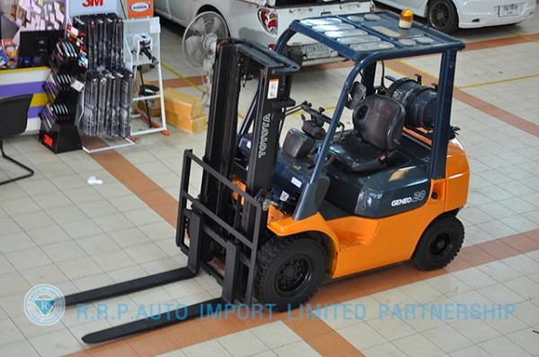 ขายรถโฟล์คลิฟท์มือสอง TOYOTA รุ่น 7FG20 ราคา xxx,xxx บาท นำเข้าจากประเทศญี่ปุ่น 100\% ไม่เคยใช้งานในไทย