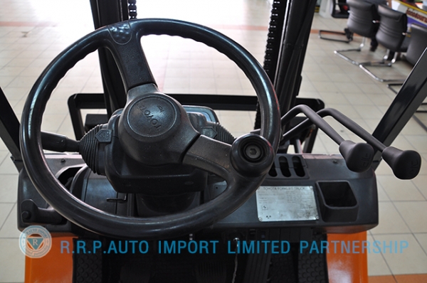 ขายรถโฟล์คลิฟท์มือสอง TOYOTA รุ่น 7FG20 ราคา xxx,xxx บาท นำเข้าจากประเทศญี่ปุ่น 100\% ไม่เคยใช้งานในไทย