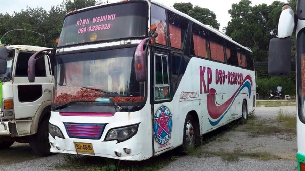 บัส6ล้อ nissan