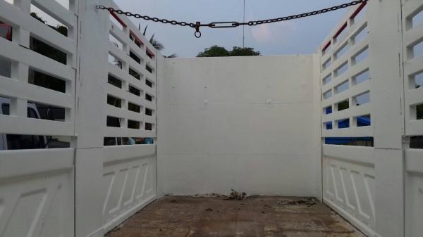 ขายกะบะ  ล่องไม่ดั้มสามมิตร. ยาว6 เมตร  ถอดจาก isuzu