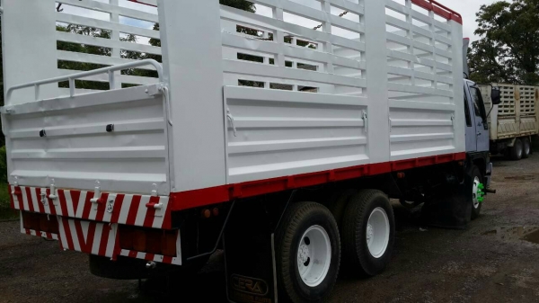 ขายกะบะ 6.2 เมตร  กำลังยกลงครับ