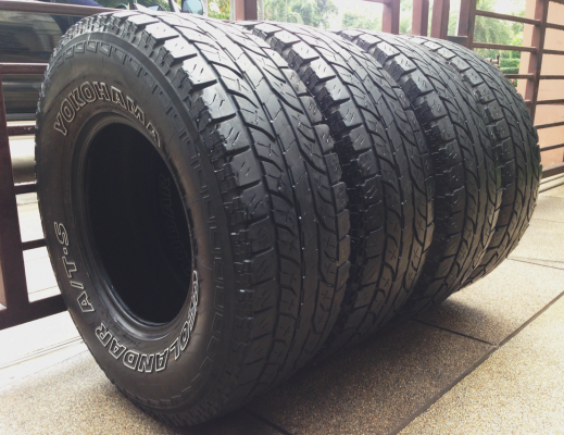 ยาง All Yokohama 31 10.5 R15 ปี12 ดอกสวย พร้อมใช้งาน