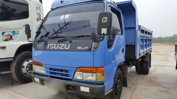 รถอีซูซู 6 ล้อดั้ม NKR 130 แรงม้า. ปี 47.    สนใจติดต่อ  081 - 6079515