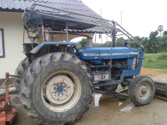 รถไถFORD6600..มี2คัน สภาพดี พร้อมใช้ รถบ้าน..เล่มทะเบียน...