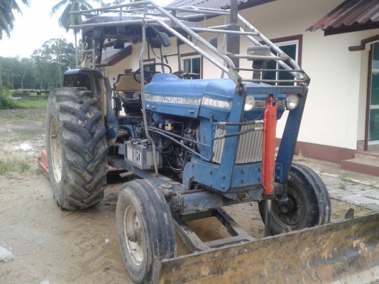 รถไถFORD6600..มี2คัน สภาพดี พร้อมใช้ รถบ้าน..เล่มทะเบียน...