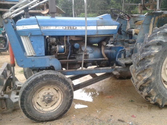 รถไถFORD6600..มี2คัน สภาพดี พร้อมใช้ รถบ้าน..เล่มทะเบียน...