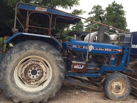 รถไถFORD6600..มี2คัน สภาพดี พร้อมใช้ รถบ้าน..เล่มทะเบียน...