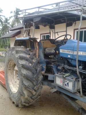 รถไถFORD6600..มี2คัน สภาพดี พร้อมใช้ รถบ้าน..เล่มทะเบียน...