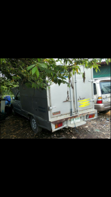 ขายด่วนรถตีตู้ฟอร์ด
