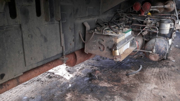 รถมิตซู 10 ล้อดั้ม FN527 M - A  / 190 แรงม้า.    สนใจติดต่อ  081 - 6079515