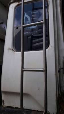 รถมิตซู 10 ล้อดั้ม FN527 M - A  / 190 แรงม้า.    สนใจติดต่อ  081 - 6079515