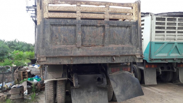 รถมิตซู 10 ล้อดั้ม FN527 M - A  / 190 แรงม้า.    สนใจติดต่อ  081 - 6079515