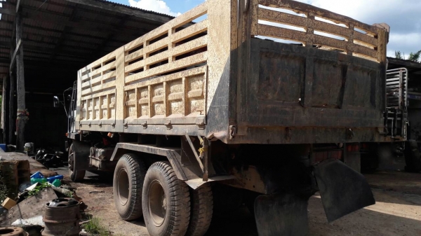 รถมิตซู 10 ล้อดั้ม FN527 M - A  / 190 แรงม้า.    สนใจติดต่อ  081 - 6079515