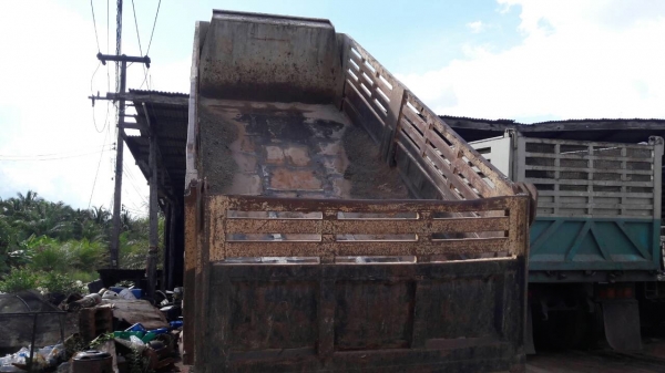 รถมิตซู 10 ล้อดั้ม FN527 M - A  / 190 แรงม้า.    สนใจติดต่อ  081 - 6079515