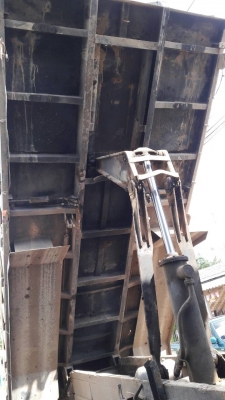 รถมิตซู 10 ล้อดั้ม FN527 M - A  / 190 แรงม้า.    สนใจติดต่อ  081 - 6079515