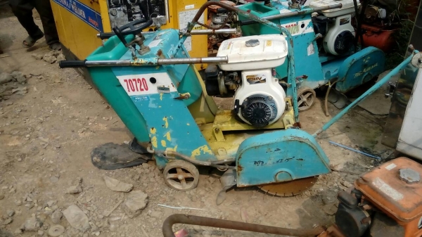 จัดส่งเรียบร้อยครับ ห่อผ้าคลุมอย่างดีเลย กับเครื่องตัดคอนกรีต และเครื่องตบดิน ขอบคุณลูกค้ารังสิตครับ