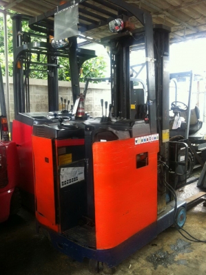 รถฟอร์คลิฟท์ไฟฟ้า TOYOTA7FBT15