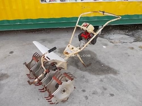 เครื่องกำจัดวัชพืชในร่องข้าว   MARUYAMA  MKC-304 รหัสสินค้า : 80803120 Line ID: nihonmono  หรือเพิ่มเติมไดที่ www.nihonmono.com