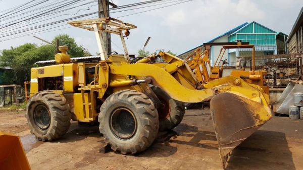 ขายรถตัก KOMATSU 515 รถพร้อมใช้ เครื่องดี ปั้มดี ราคาต่อรองได้ครับ