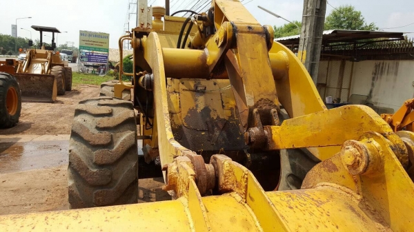 ขายรถตัก KOMATSU 515 รถพร้อมใช้ เครื่องดี ปั้มดี ราคาต่อรองได้ครับ