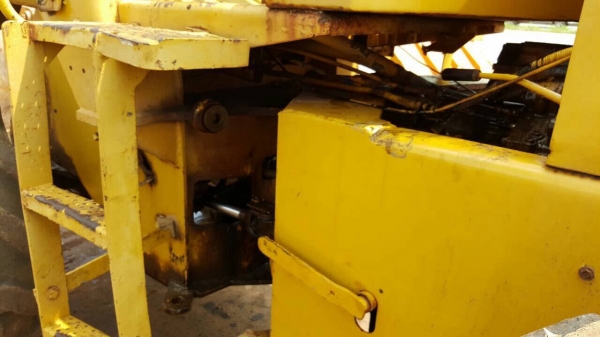 ขายรถตัก KOMATSU 515 รถพร้อมใช้ เครื่องดี ปั้มดี ราคาต่อรองได้ครับ