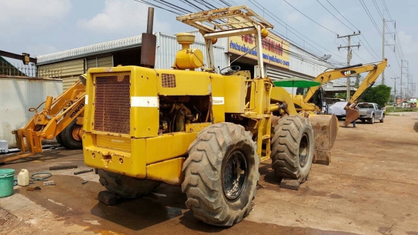 ขายรถตัก KOMATSU 515 รถพร้อมใช้ เครื่องดี ปั้มดี ราคาต่อรองได้ครับ